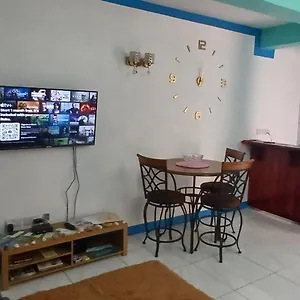 Cozy Vacation Retreat With Free Parking Apartment Roseau