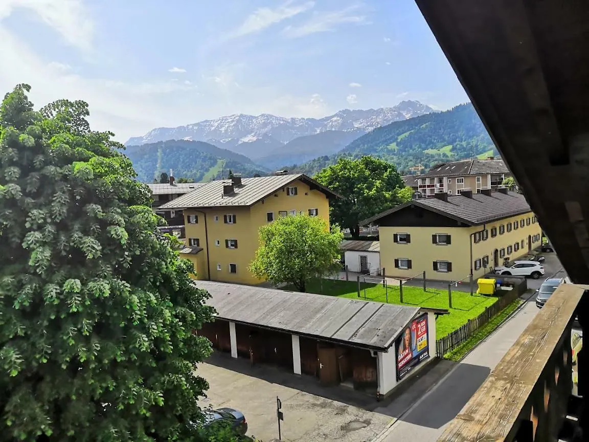 Lovely City Center Apartment Garmisch-Partenkirchen Germany